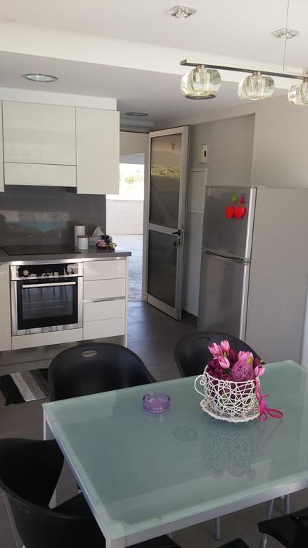Palms Resort Apartments Alethriko ห้อง รูปภาพ