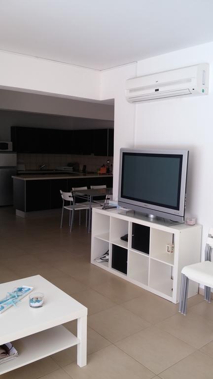 Palms Resort Apartments Alethriko ห้อง รูปภาพ