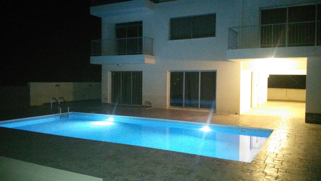 Palms Resort Apartments Alethriko ภายนอก รูปภาพ